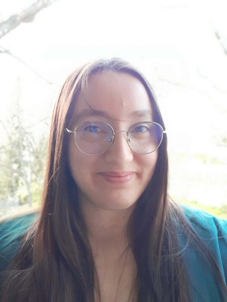 Photo professionnelle de Mylène Nicollet en 2025 pour recherche d'alternance comme développeuse sur Toulouse